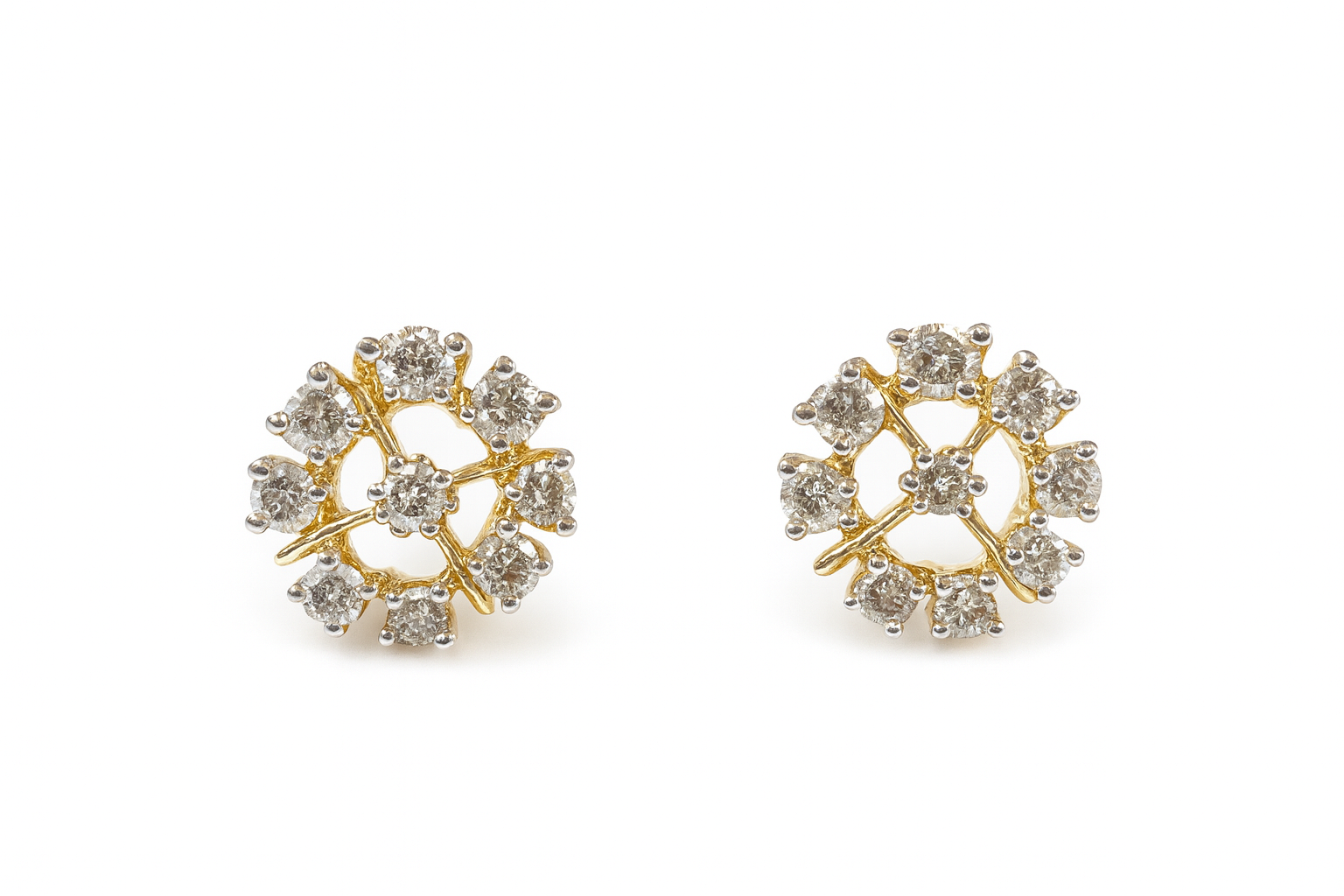 Beautiful 18 Kt Gold  Natural Diamond Earing